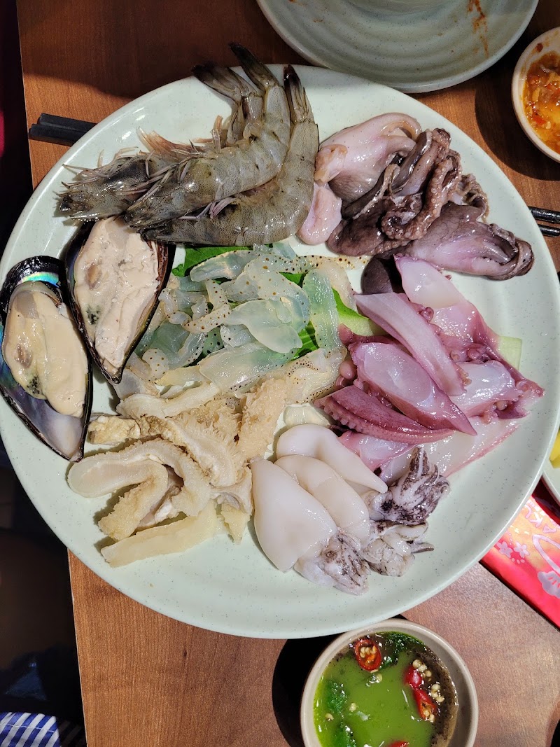 Rakuen Hotpot - Rakuen Hotpot, 483 Đ. Lê Văn Sỹ, Nhiêu Lộc, Hồ Chí Minh, Vietnam