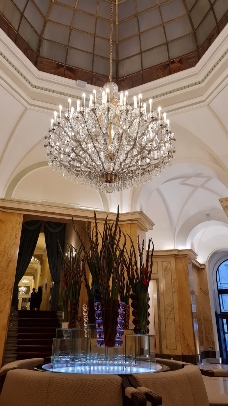 SPA FRANZISKA - SPA FRANZISKA, Mírové nám. 2, 360 01 Karlovy Vary-Karlovy Vary 1, Czechia