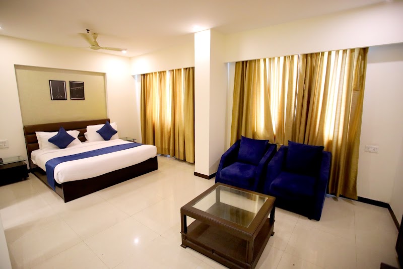 BELLMONT HOTEL - BELLMONT HOTEL 14/1, opp. Botanical Garden Metro Station, Harijan Basti, Arun Vihar, Sector 37, Noida, Uttar Pradesh 201303, India