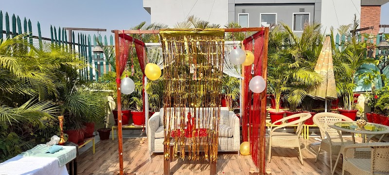 Runaway boutique studio & cafe - Runaway boutique studio & cafe, Today Blossoms II, Sector 51, Bindapur, Gurugram, Haryana 122018, India