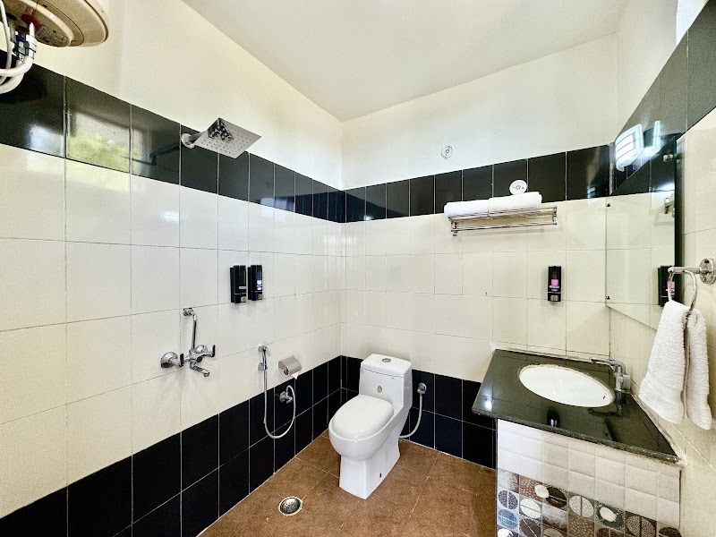 Winterline Gold Resort - Winterline Gold Resort, road, Palkot, Gounu, Uttarakhand 246155, India