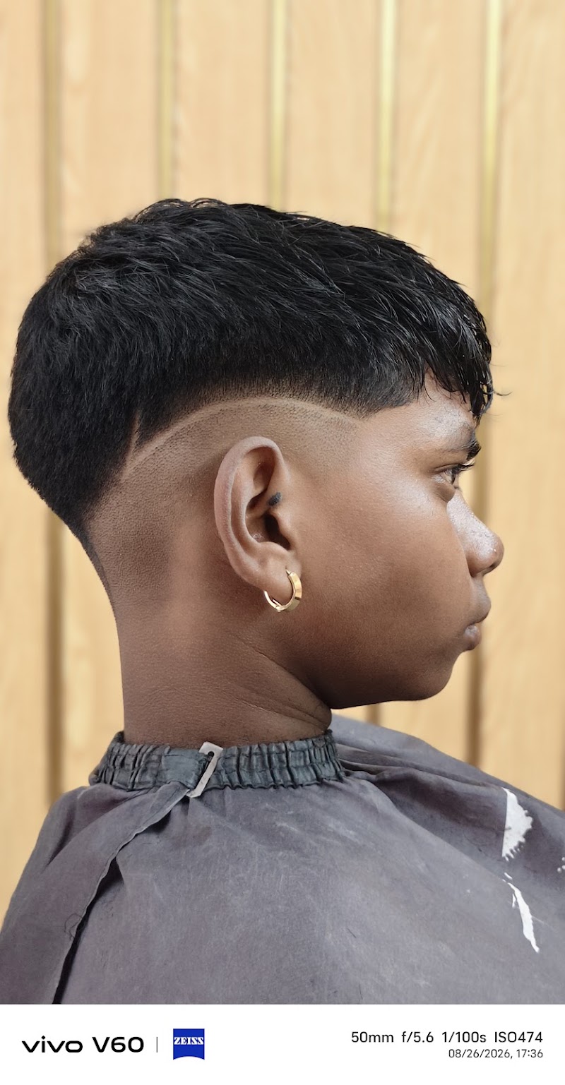 Tha Vinayak salon - Tha Vinayak salon, Srinagar road, Paradise ke pass Srinagar road, ke pass, dakshin mukhi, Hanuman Mandir Rd, Shrinagar, Raipur, Chhattisgarh 492008, India