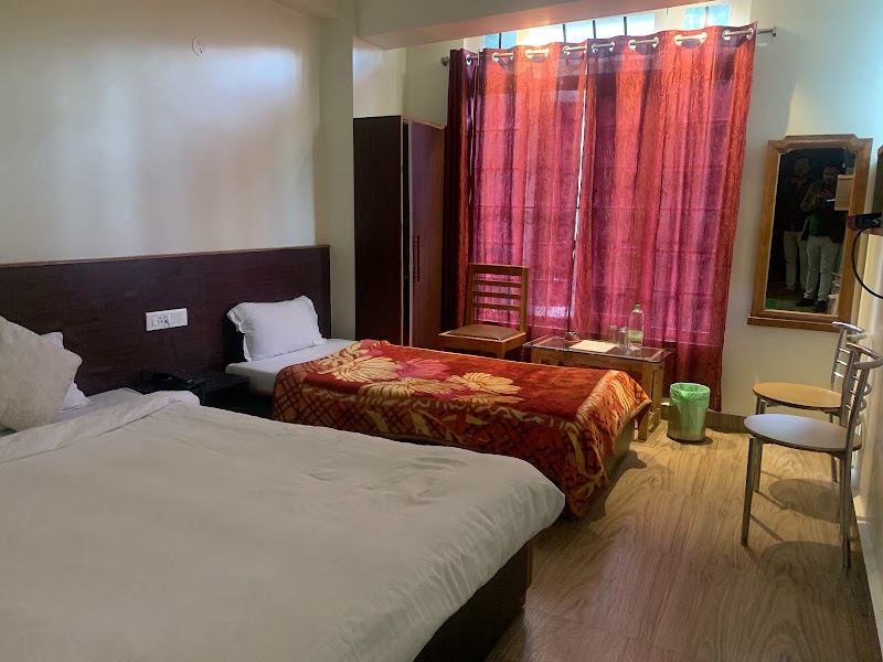 Shillong Rain's Inn - Shillong Rain's Inn HV6F+XJX, near Circuit House, Kench's Trace, Laban, Shillong, Meghalaya 793004, India