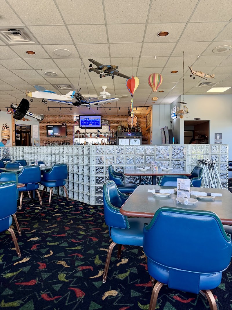 The Runway Ristorante & Lounge - The Runway Ristorante & Lounge, 1564 Airport Rd, Franklin, PA 16323, USA