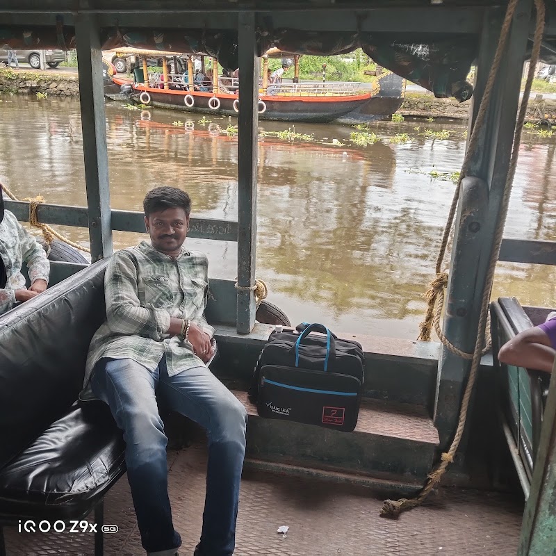 ALLEPPEY BOAT JETTY - ALLEPPEY BOAT JETTY, Matha Jetty, Boat Jetty Rd, Mullakkal, Alappuzha, Kerala 688011, India