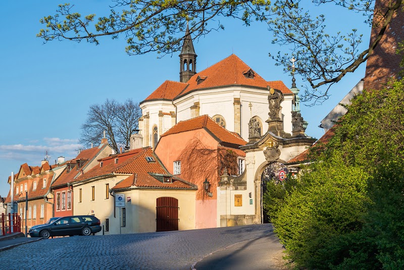 Modern Apartment in a Picturesque 15th-Century Building