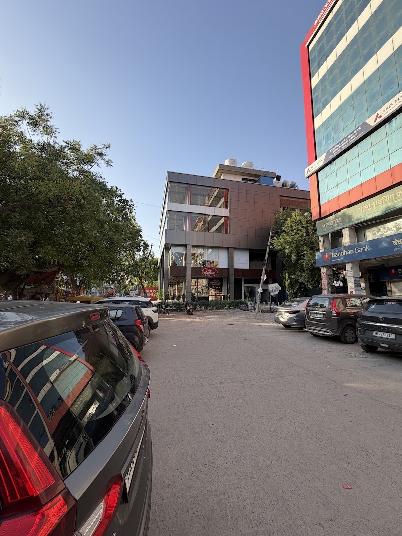 Haldiram's - Sector 15 - Haldiram's - Sector 15 Old Judicial Complex, Plot No 1, Mor Chowk, Sector 15, Gurugram, Haryana 122001, India