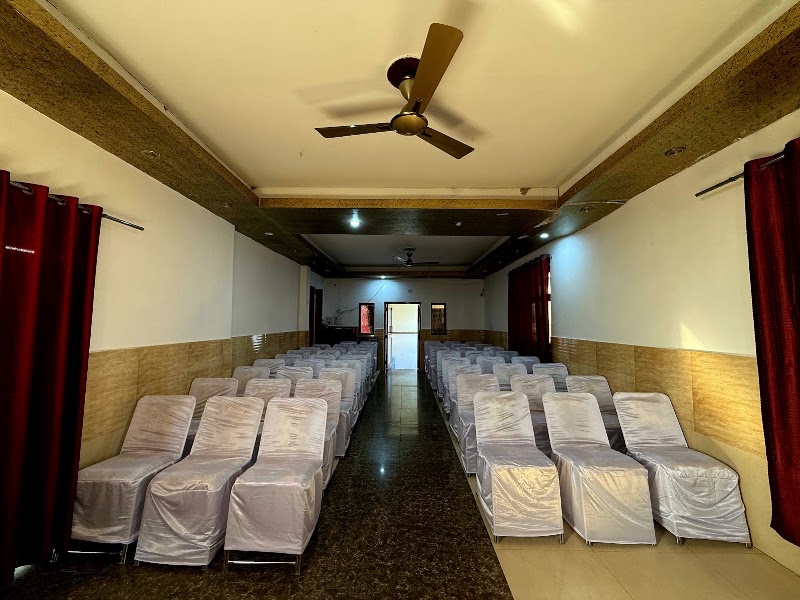 Hotel Hill Top Forest Palace - Hotel Hill Top Forest Palace, near Government hospital, Jaiharikhal, Uttarakhand 246193, India