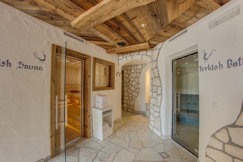 Dorfhotel Beludei - Dorfhotel Beludei Via Paul, 32, 39047 Santa Cristina Valgardena BZ, Italy
