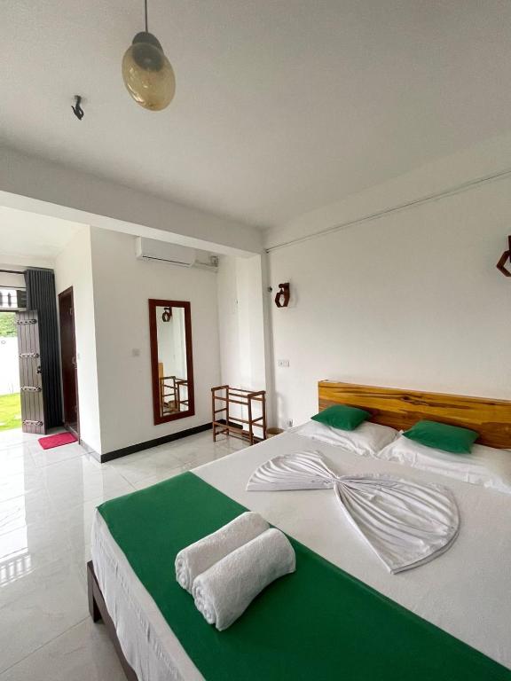 Surfing Bay Beach House - Surfing Bay Beach House, Pelabandara watta, Weligama 81700, Sri Lanka