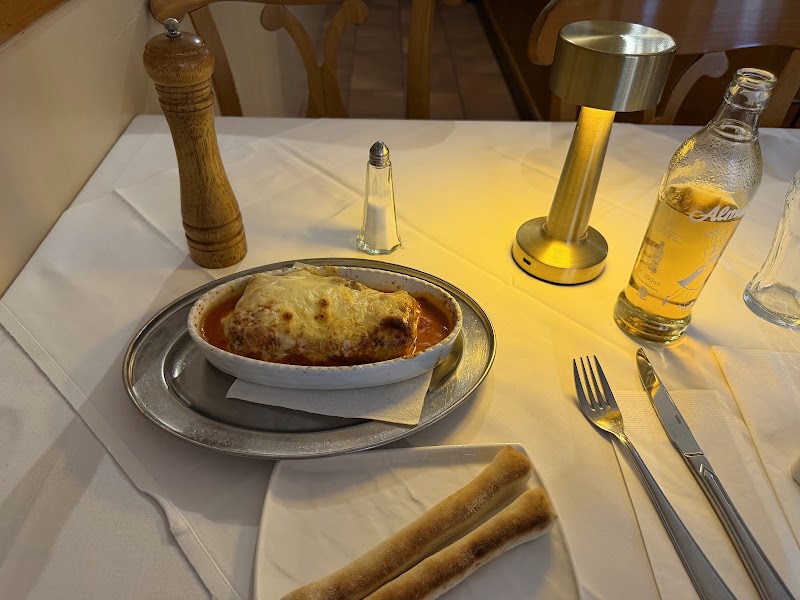 Cavaliere Pizzeria Ristorante - Cavaliere Pizzeria Ristorante Köllnerhofgasse 4, 1010 Wien, Austria