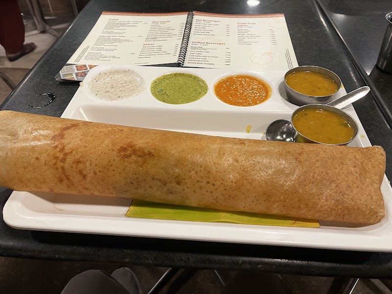 Hotel Saravana Bhavan - Hotel Saravana Bhavan P-13, Connaught Cir, near Madras Hotel, Block P, Connaught Place, New Delhi, Delhi 110001, India