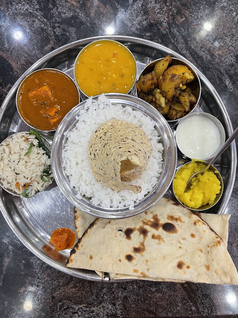 Aashirvad Veg Restaurant - Aashirvad Veg Restaurant CPFQ+548, opp. KSRTC Bus Stand, Stuart Hill, Madikeri, Karnataka 571201, India