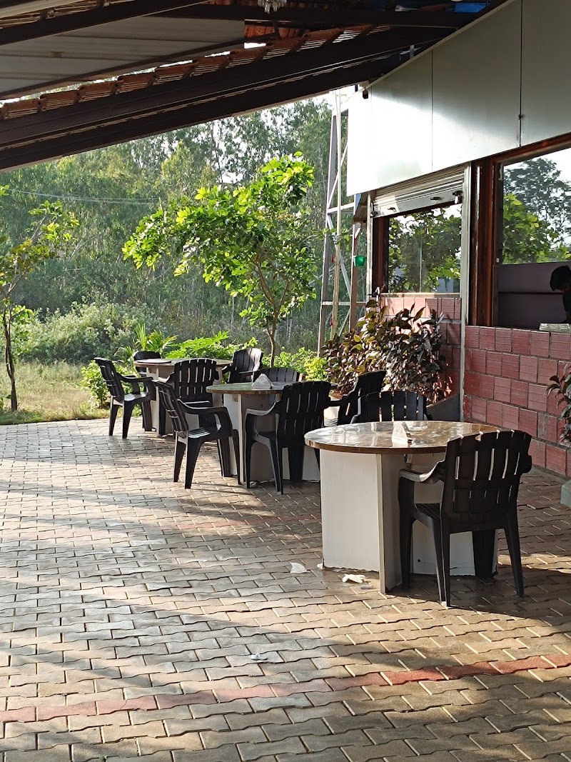 Vaishnavi Garden Family Restaurant - Vaishnavi Garden Family Restaurant, 93RR+C4M, Jattipalla - Kanakapura Rd, near Rawaleshwara temple, Cholanahalli, Malavalli, Karnataka 571430, India