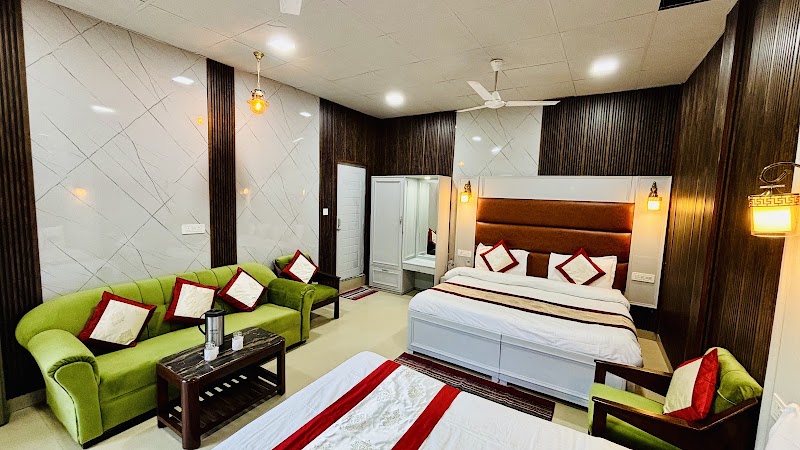 HOTEL AMAR - HOTEL AMAR Kurli Chowk, near Picture Palace, The Mall Road, Mussoorie, Uttarakhand 248179, India