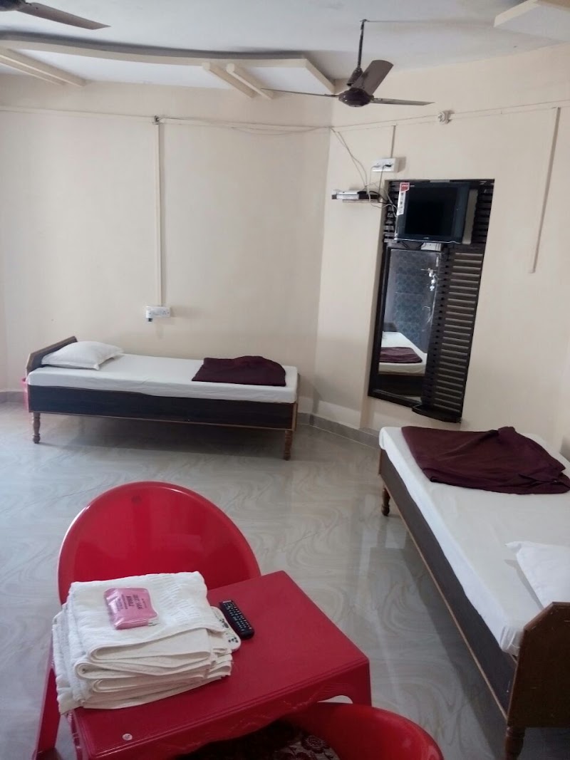 Saras Resort सारस रिसोर्ट्स - Saras Resort सारस रिसोर्ट्स, in front of The Main Entrance Gate Of Tadoba Andhari Tiger Reserve, Moharli, Thanegaon, Maharashtra 442404, India