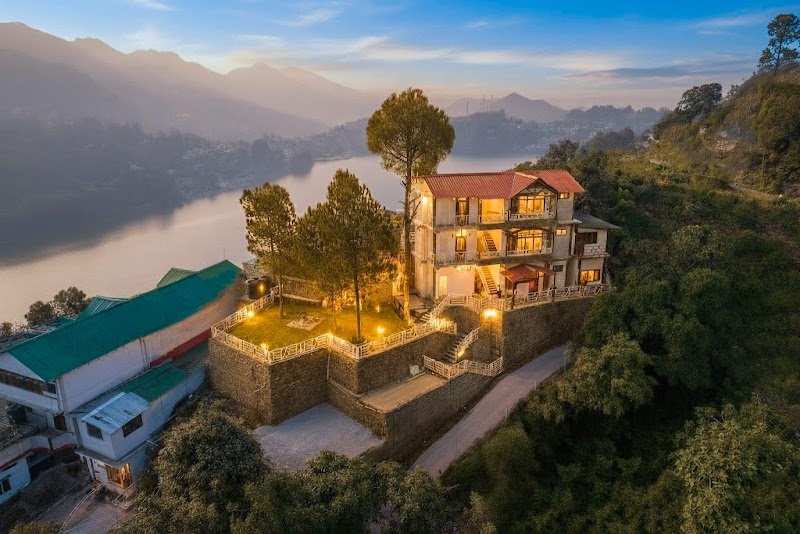 StayVista at Cottage on the Lake in Bhimtal | 4 BHK Luxury Holiday Home