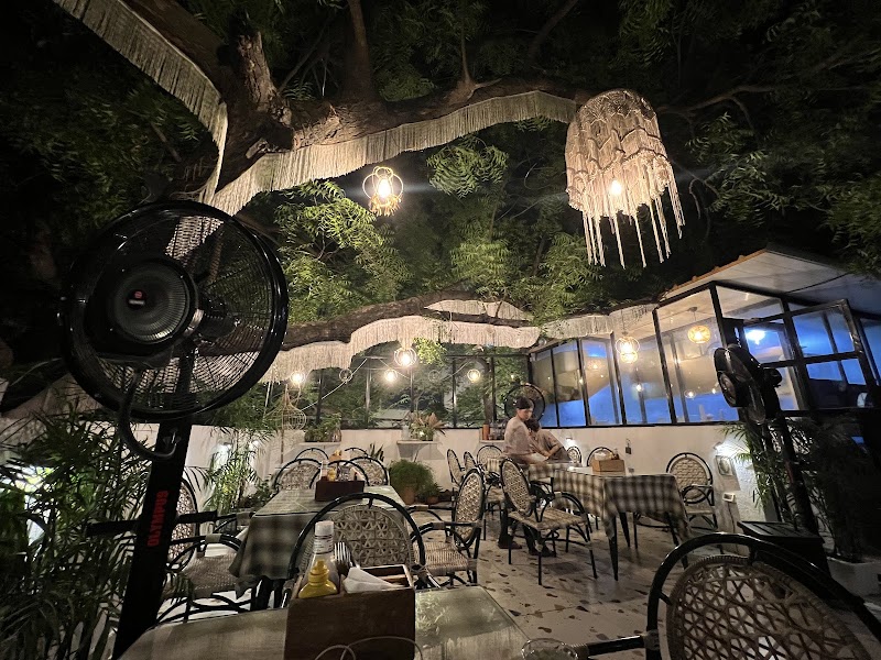 Cafe Saka - Cafe Saka shop no.4, b-6 market, Block B6, Deer Park, Safdarjung Enclave, New Delhi, Delhi 110029, India