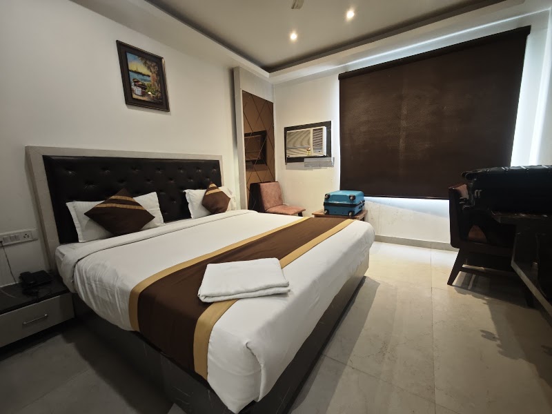 Hotel D Silver Leaf - Hotel D Silver Leaf Opposite Flyover Pillar No.34 LALKUAN road, 82/16, Guru Govind Singh Marg, 226001, Lalkuan, Lucknow, Uttar Pradesh 226001, India
