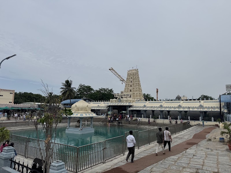Sri Varadaraja Swamy Devasthanam - Sri Varadaraja Swamy Devasthanam, 72GM+XR4, Kanipakam, Andhra Pradesh 517131, India
