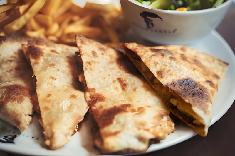 Everest Tandoori Kitchen - Indian Restaurant in St. Catharines - Everest Tandoori Kitchen - Indian Restaurant in St. Catharines 400 Scott St, St. Catharines, ON L2M 3W4, Canada