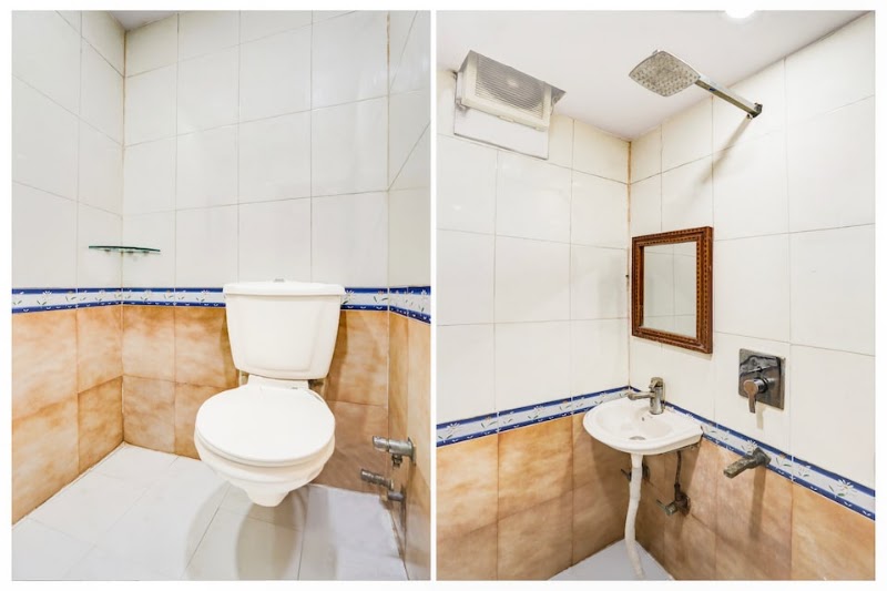 Hotel O Paharganj Near Railway Station Formerly Chand Palace - Hotel O Paharganj Near Railway Station Formerly Chand Palace Plot Number 54, Arakashan Rd, near Nav Shakti School, Arya Nagar, Paharganj, Delhi, New Delhi, Delhi 110055, India