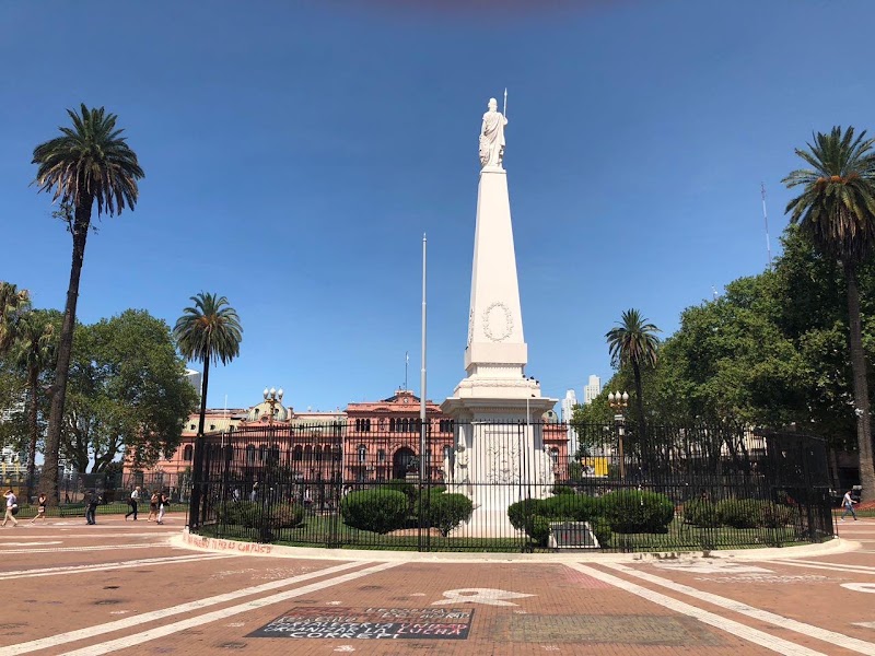 Plaza de Mayo - Plaza de Mayo, Av. Hipólito Yrigoyen s/n, C1087 Cdad. Autónoma de Buenos Aires, Argentina