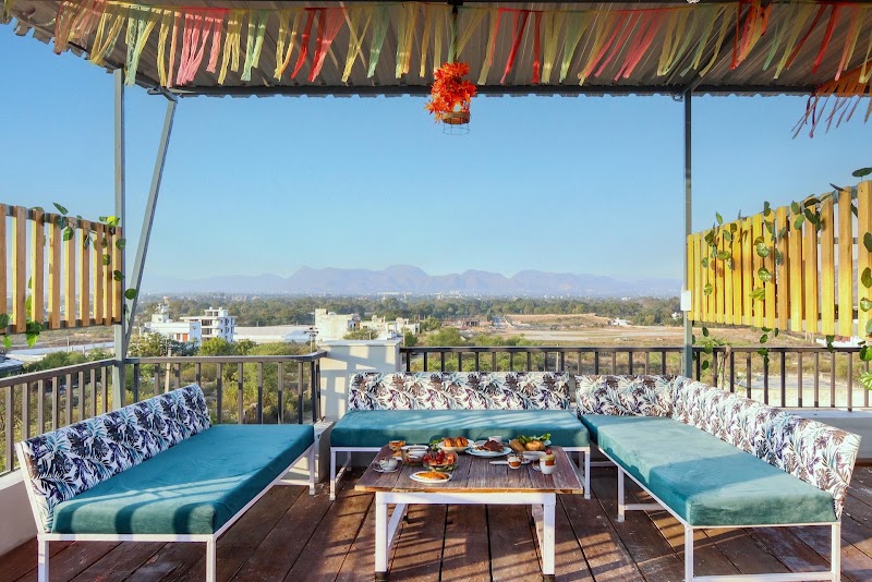 StayVista at Prathaniya Villa | Luxury Villa with Private Pool in Udaipur - StayVista at Prathaniya Villa | Luxury Villa with Private Pool in Udaipur Asha Vihar, opposite Police Anveshan Bhawan, Tiger Hills, Badgaon, Udaipur, Rajasthan 313001, India