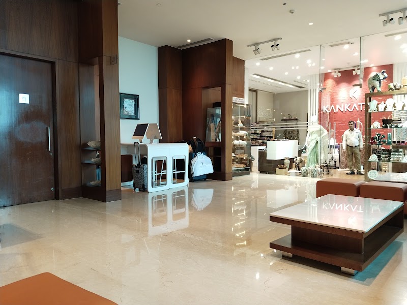 Harbour Vue - Harbour Vue, Varun Beach, Nowroji Rd, Krishna Nagar, Maharani Peta, Visakhapatnam, Andhra Pradesh 530002, India