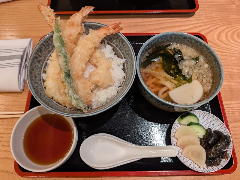 Sakagura - Sakagura 211 E 43rd St B1, New York, NY 10017, USA