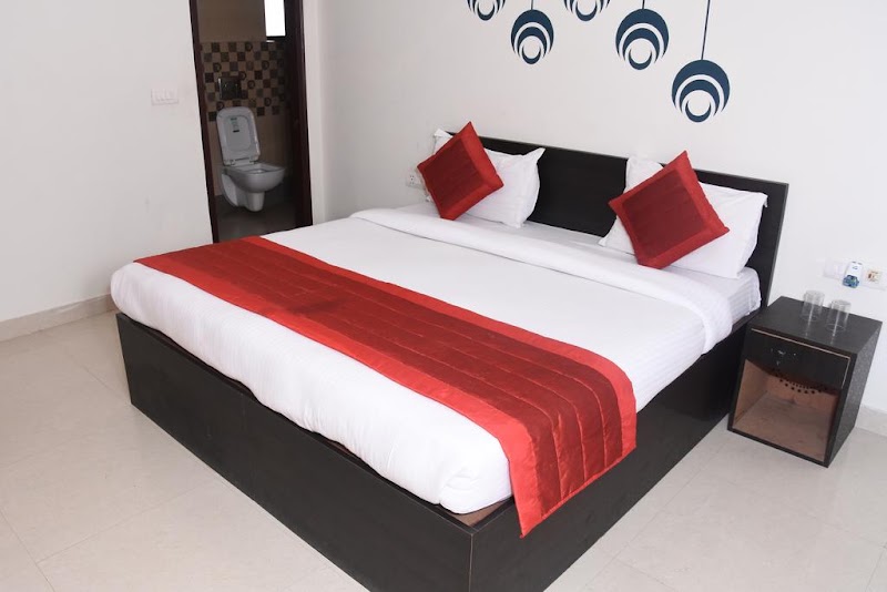 Braj Villas Family Suits - Braj Villas Family Suits HM9F+7JF, 384, Chaitanya Vihar Phase 1, Chaitanya Vihar, Vrindavan, Uttar Pradesh 281121, India