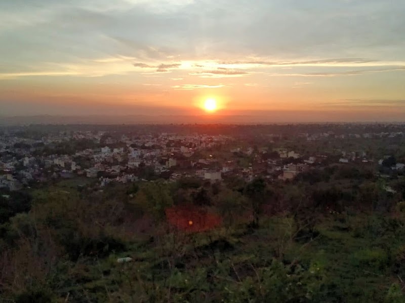 Sunrise and Sunset Point of Pinjore - Sunrise and Sunset Point of Pinjore RW6M+RJ4, Bitna, Haryana 134102, India