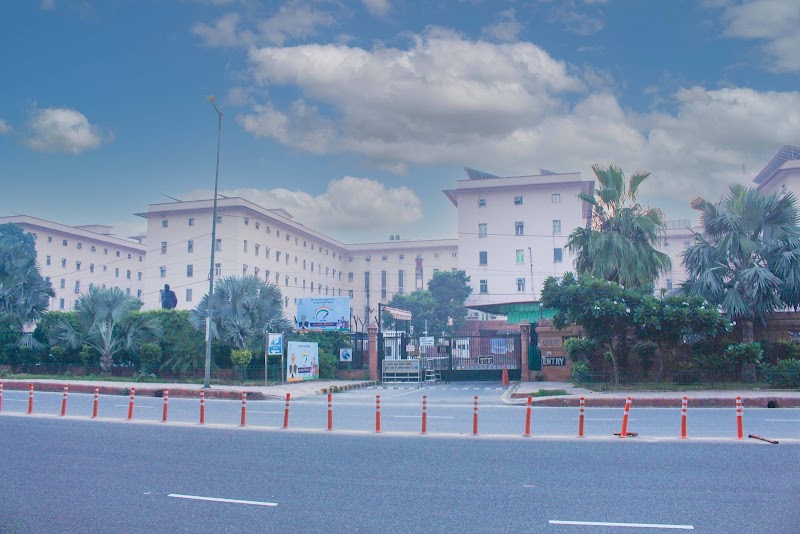 Rail Bhawan - Rail Bhawan Branch, Rail Bhavan, SBI Rail Bhawan, 256-A, Raisina Road, Rajpath Area, Central Secretariat, New Delhi, Delhi 110001, India