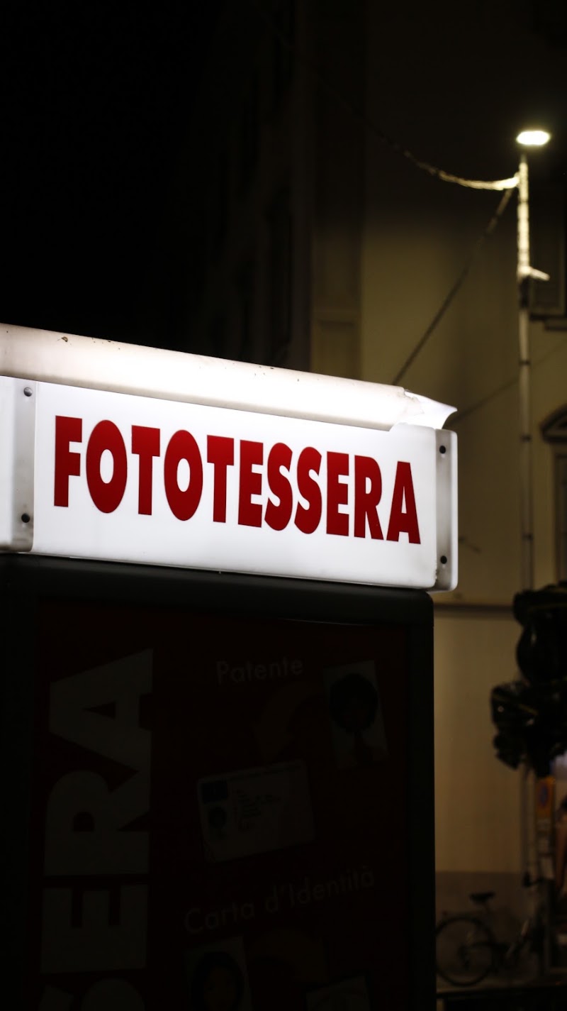 Cabina fototessera - Cabina fototessera, P.za della Libertà, 50129 Firenze FI, Italy