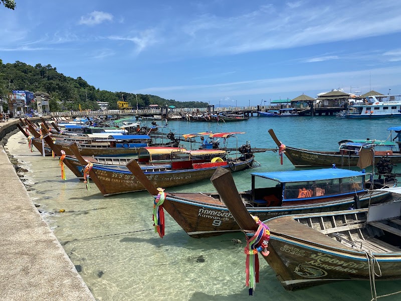 Ao Ton Sai Pier - Ao Ton Sai Pier Moo 7, Phi Phi Island Amphoe Mueang Krabi, Chang Wat Krabi 81000, Thailand