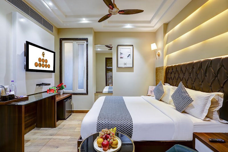 Hotel Oak Plaza Delhi - Hotel Oak Plaza Delhi 5 3, Desh Bandhu Gupta Rd, Bazar Sangatrashan, Multani Dhanda, Paharganj, New Delhi, Delhi 110055, India
