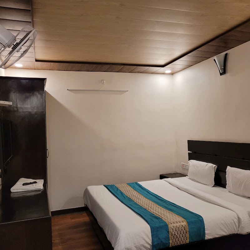 Hotel Hidden Chalet - Hotel Hidden Chalet, near Kurmanchal Bank, Mallital, Nainital, Uttarakhand 263001, India