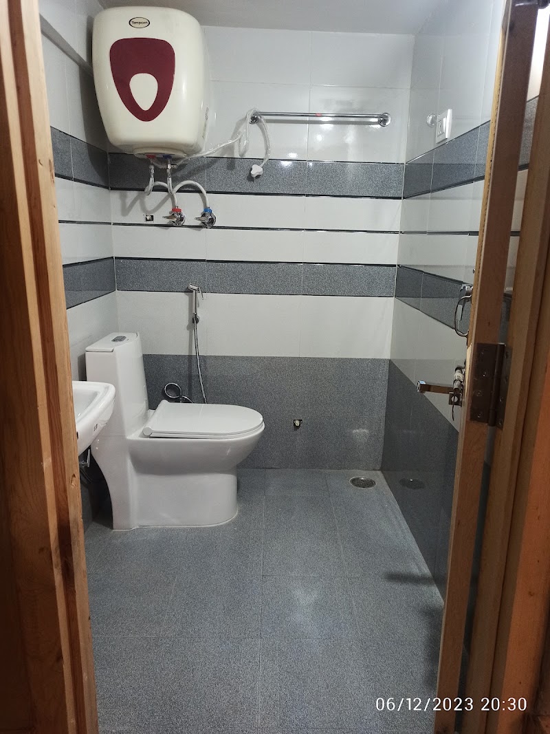 Sethan bouldering hostel - Sethan bouldering hostel ADHPL, after, curve 36, near Manali, Prini, Sethan, Himachal Pradesh 175143, India