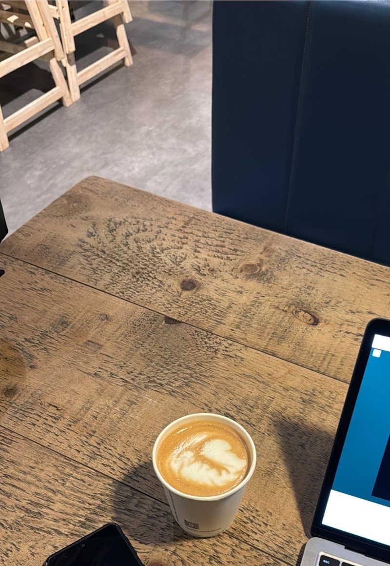 FCB Coffee Paddington Lounge - FCB Coffee Paddington Lounge Unit 22, The Lawns Paddington Station, London W2 1HB, UK