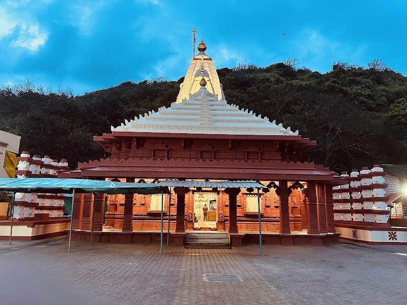 Shree Ganpatipule Mandir - Shree Ganpatipule Mandir, Ganpatipule, Maharashtra 415615, India