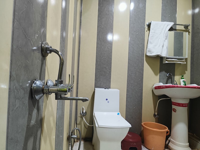 Ayodhya Palace Hotel and Restaurant - Ayodhya Palace Hotel and Restaurant, Q57R+4FF, Ashapur Village, Darshan Nagar, Sanethu, Deokaali, Uttar Pradesh 224135, India