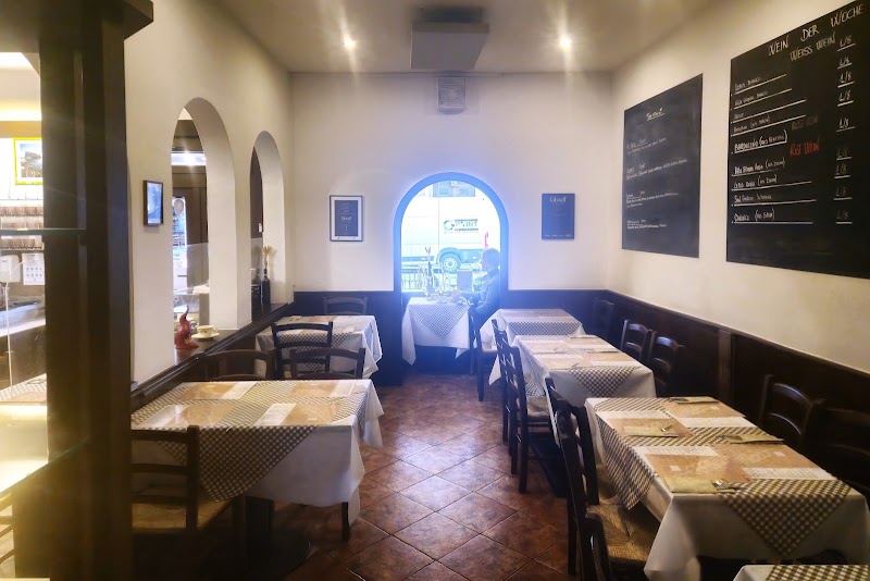 Pizzeria La Spiga - Pizzeria La Spiga, Lerchenfelder Str. 65, 1070 Wien, Austria