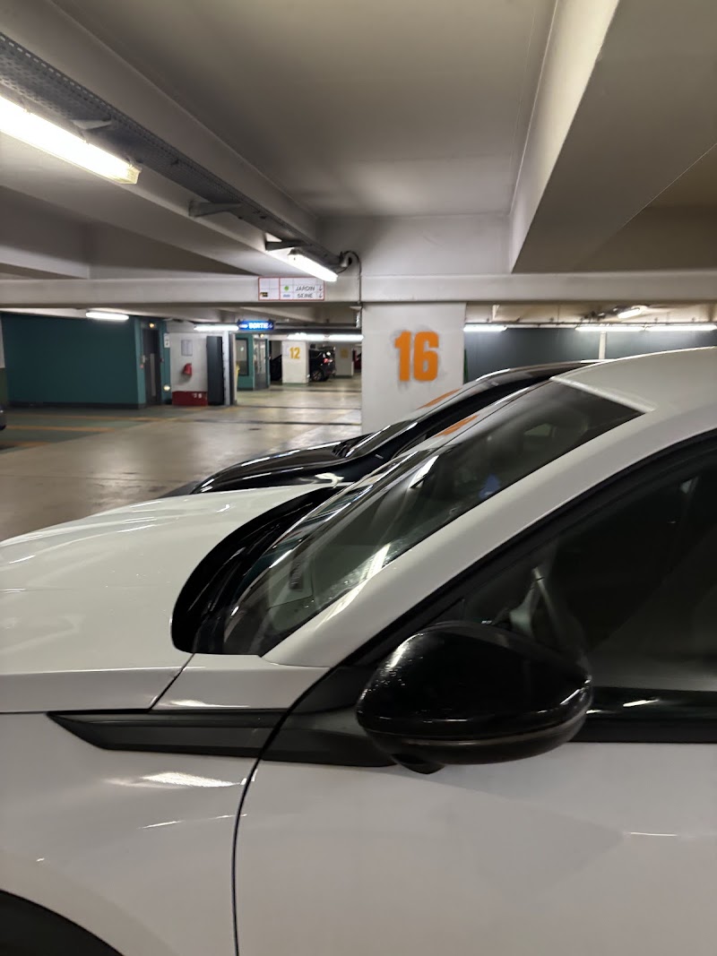 Saemes Parking Bercy Seine - Saemes Parking Bercy Seine 210 Quai de Bercy, 75012 Paris, France