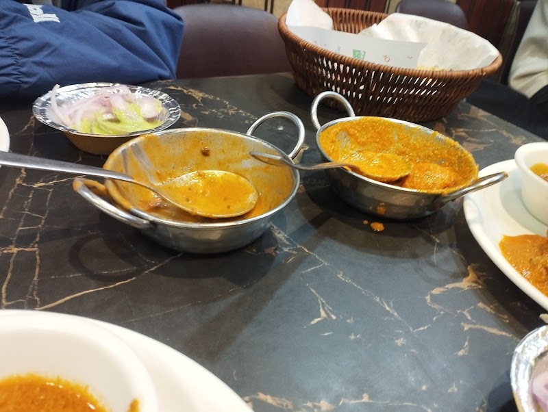Om Ji Om - Om Ji Om, opposite Ajmal Khan park, Block 56, Karol Bagh, Delhi, 110005, India