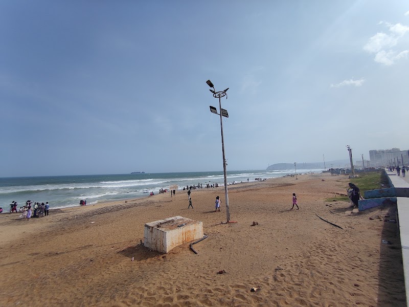 VIZAG BEACH HOUSE - VIZAG BEACH HOUSE Plot no. 16A R.K BEACH, Yoga Village, Pandurangapuram, Visakhapatnam, Andhra Pradesh 530003, India