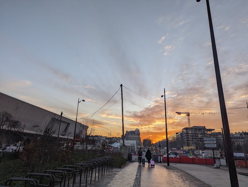 Porte Maillot RER - Boulevard Pereire - Porte Maillot RER - Boulevard Pereire 39 Rue Brunel, 75017 Paris, France