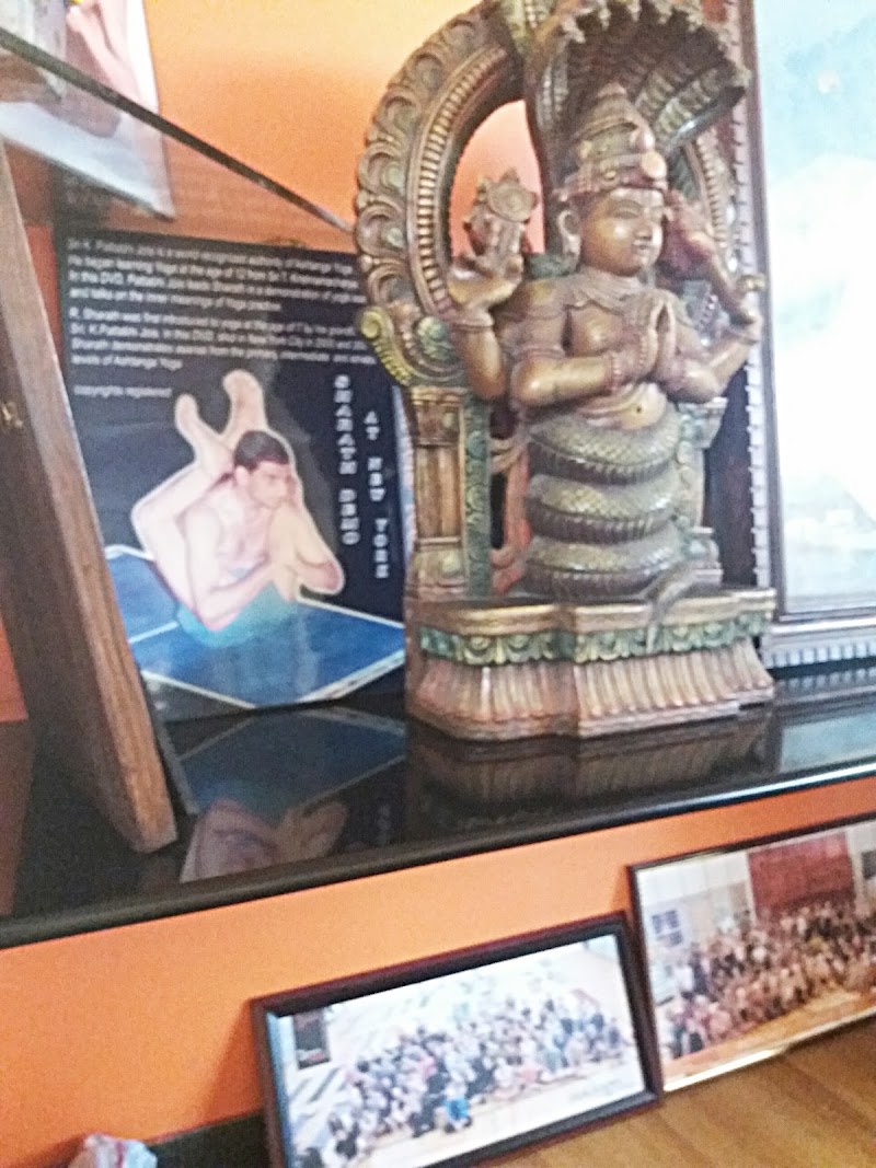 K Pattabhi Jois Ashtanga Yoga Institute - K Pattabhi Jois Ashtanga Yoga Institute, 235, 8th Cross Rd, 3rd Stage, Gokulam 3rd Stage, Gokulam, Mysuru, Karnataka 570002, India