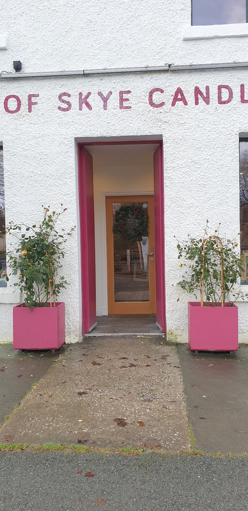 Isle of Skye Candle Company - Broadford - Isle of Skye Candle Company - Broadford Old Post Office Yard, Ford Rd, Isle of Skye IV49 9AB, UK