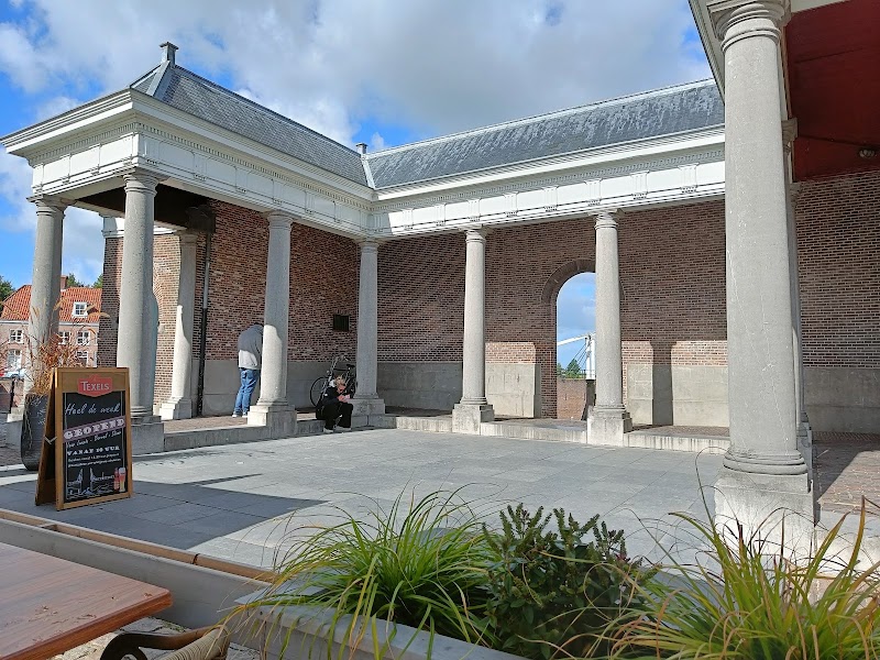 Visbank - Visbank, Vismarkt 1T, 5256 BC Heusden, Netherlands
