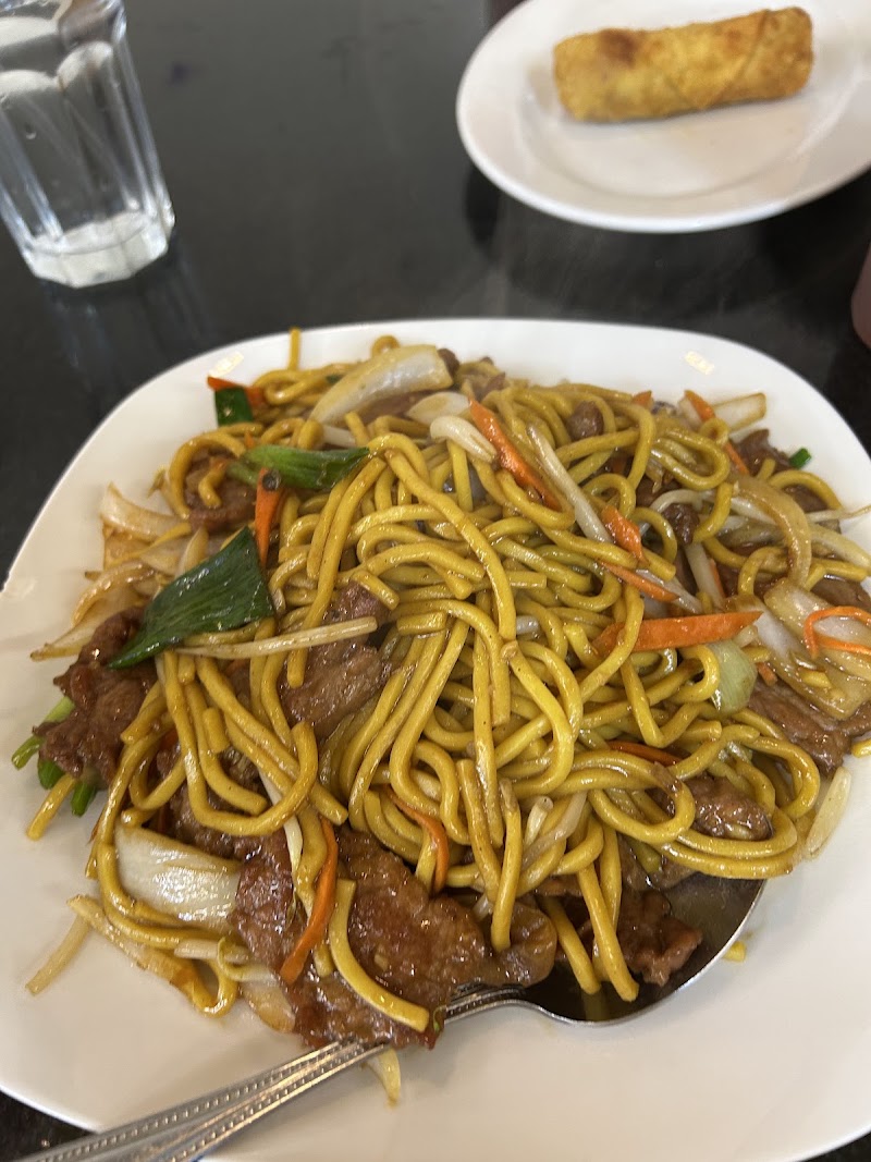 Hana Wok - Hana Wok 1311 W Taylor St, Chicago, IL 60607, USA
